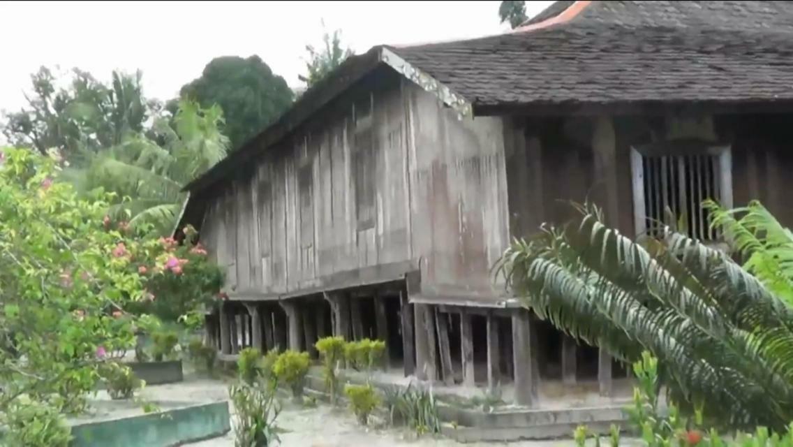 Orangutan Shaka Houseboat With Cabin Pangkalanbuun Exterior photo